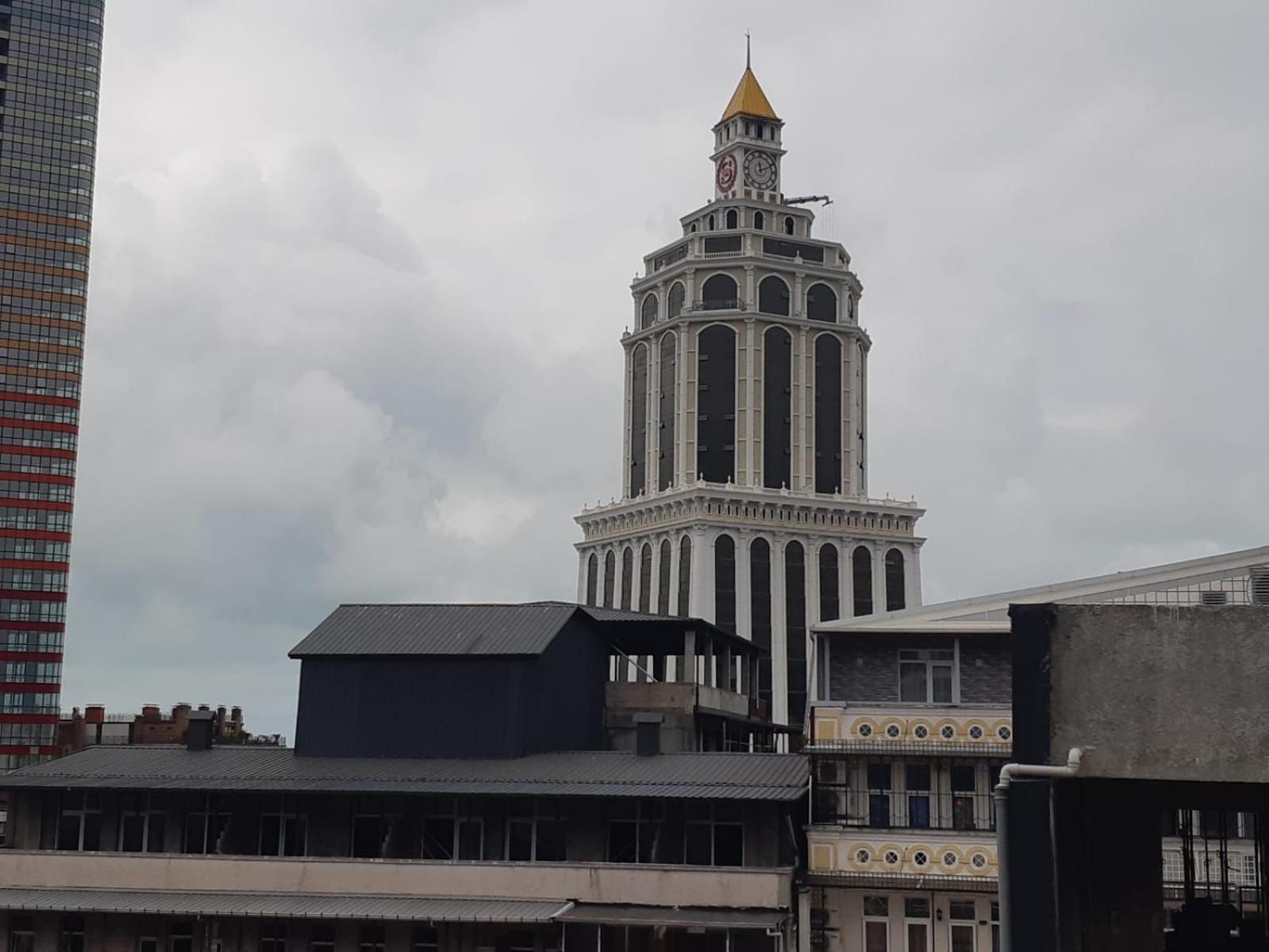 Apartment Pshavela 16 Batumi Eksteriør billede